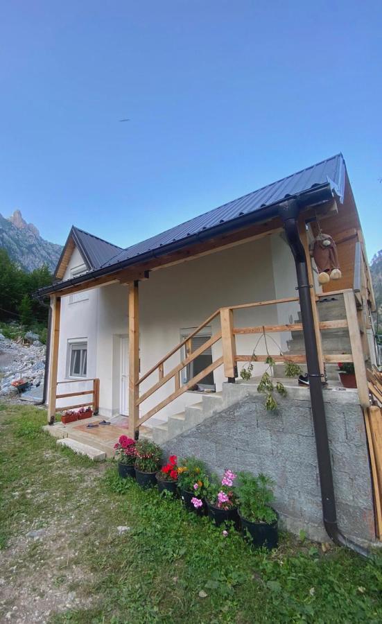 Guesthouse Gezim Selimaj Valbone Exteriér fotografie